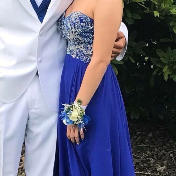 Dresses & Skirts - Prom dress